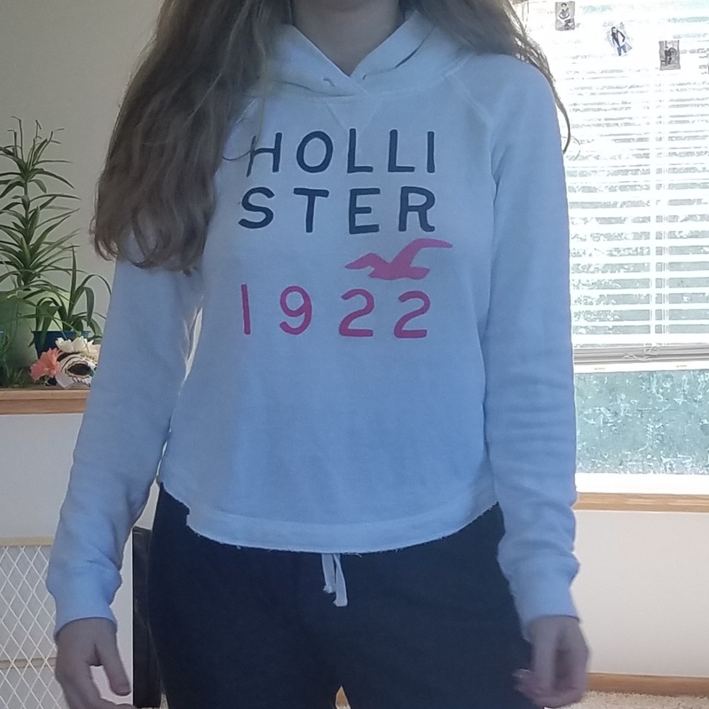 White Hollister Sweatshirt